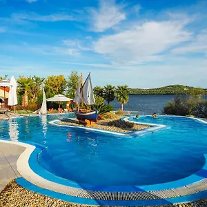 salve-croatia-mobile-homes-in-camping-belvedere.hotels-in-trogir.com/