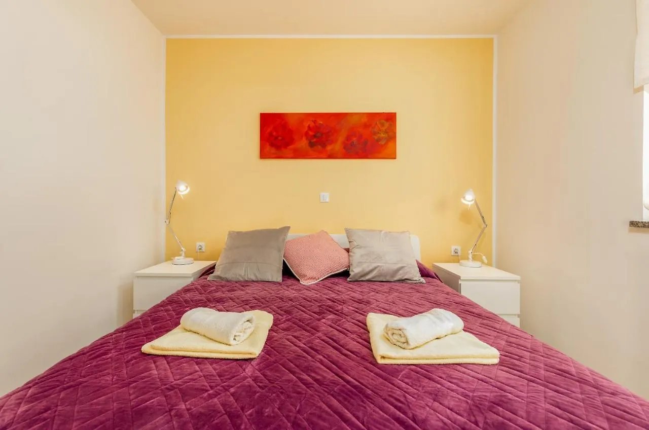 Apartments Hortensia Pula Hırvatistan